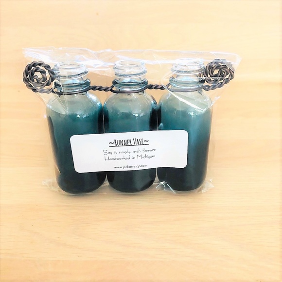 NWOT Francesco Blue Runner Vase (Set of Three) - Picture 2 of 7